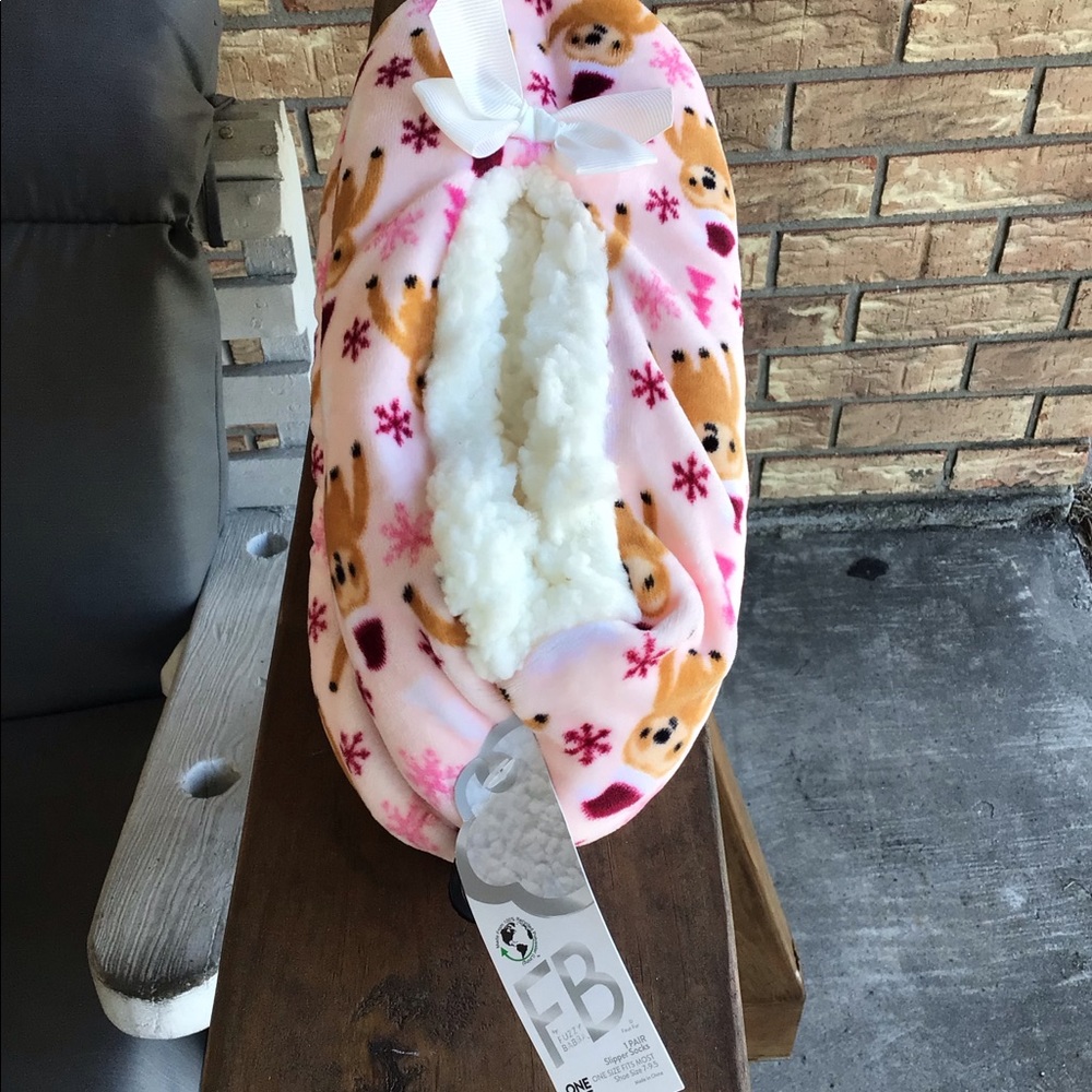 Sloth Slipper Socks - Picture 2 of 3